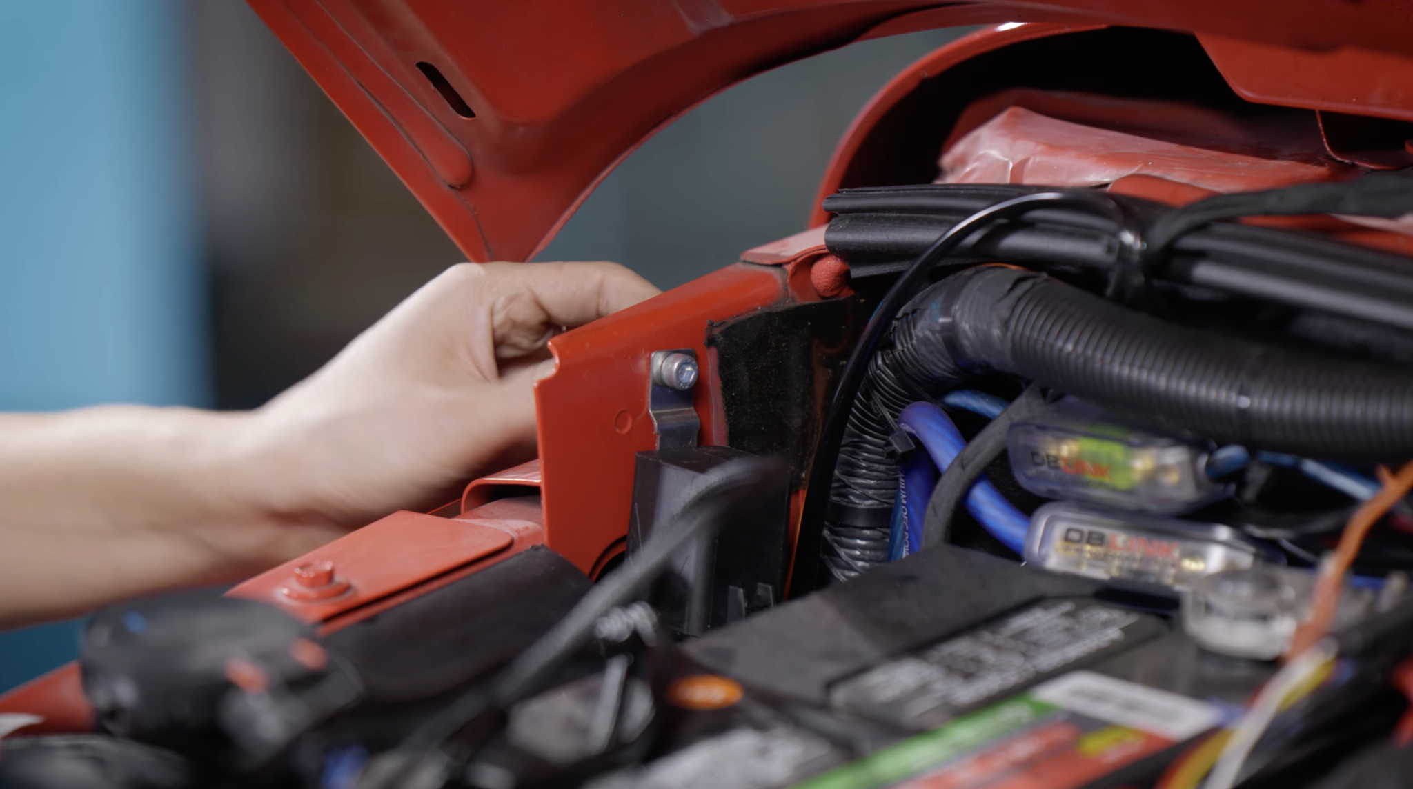 Jeep Jk Morimoto Ditch-Light Installation Guide 2 Two-pod relay and cable routing in the JK installation example.